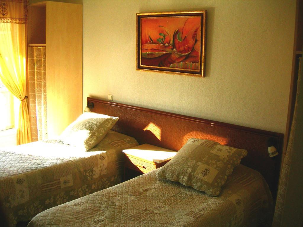 Hotel De La Madeleine A Tornac Anduze Δωμάτιο φωτογραφία
